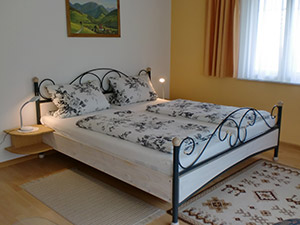 Wohn-/ Schlafzimmer